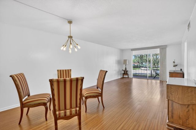 8921 S Hollybrook Boulevard 209, Pembroke Pines, FL 33025