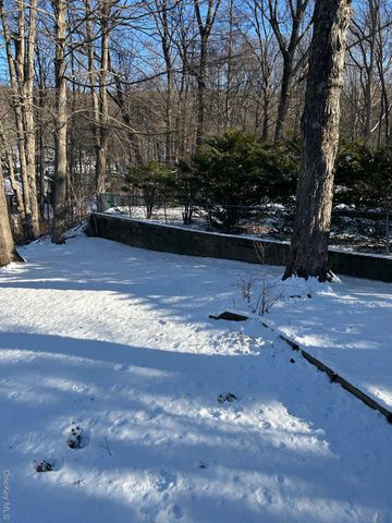 5 Main Drive, Greenwood Lake, NY 10925