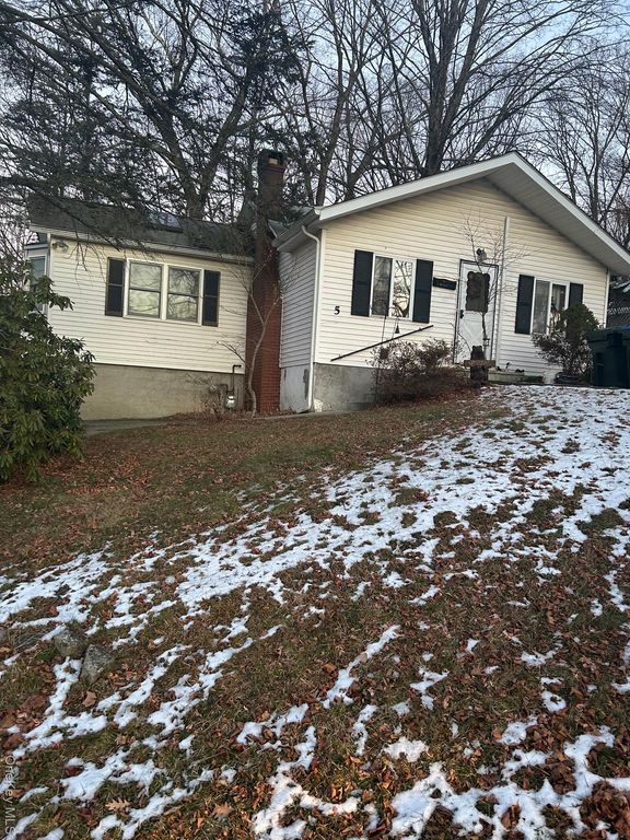 5 Main Drive, Greenwood Lake, NY 10925