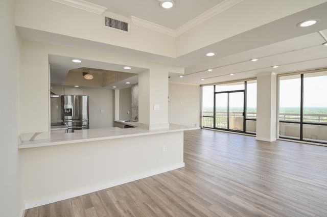 15 Greenway Plaza 19F, Houston, TX 77046