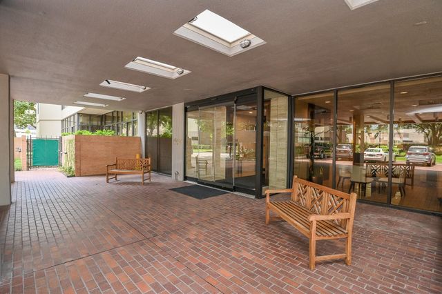 15 Greenway Plaza 19F, Houston, TX 77046