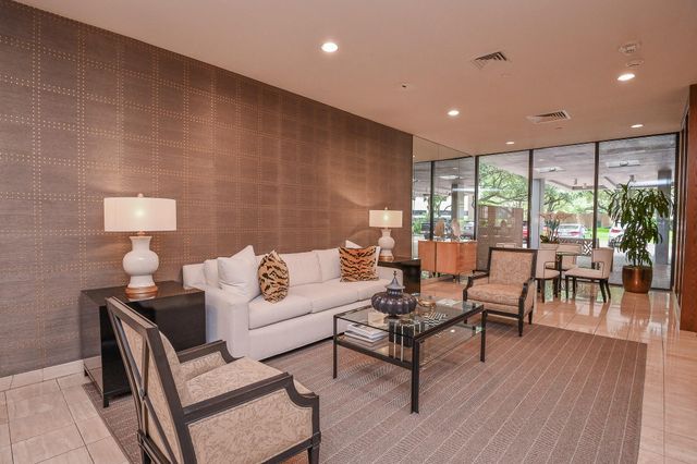 15 Greenway Plaza 19F, Houston, TX 77046