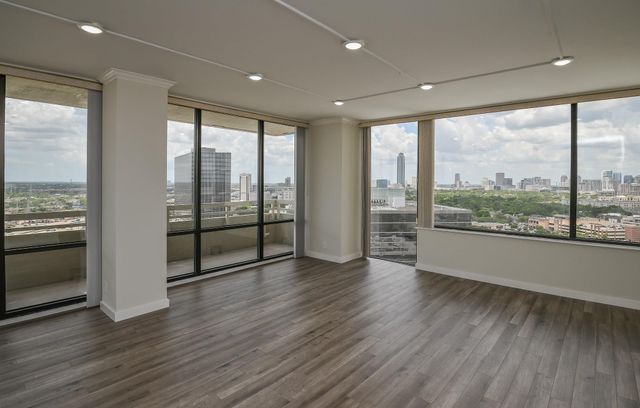 15 Greenway Plaza 19F, Houston, TX 77046