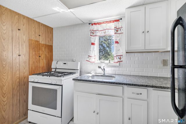 33 Fuller Street, Naugatuck, CT 06770
