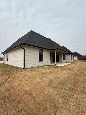 10747 Sebastian Street, Shawnee, OK 74804