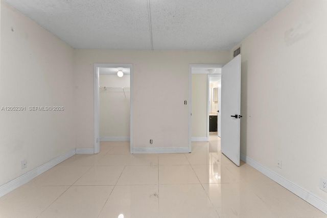 430 Commodore Drive 310, Plantation, FL 33325