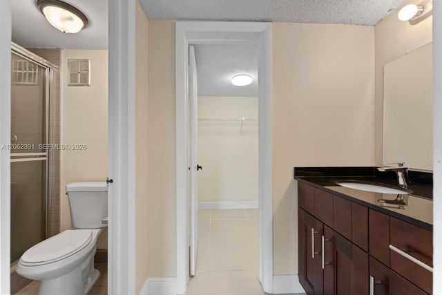 430 Commodore Drive 310, Plantation, FL 33325