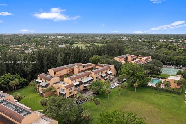 430 Commodore Drive 310, Plantation, FL 33325