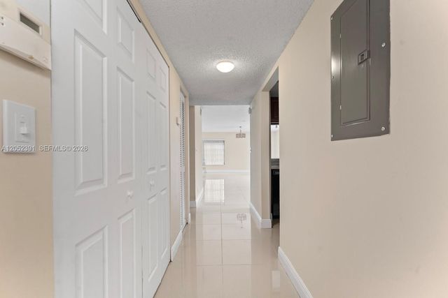 430 Commodore Drive 310, Plantation, FL 33325