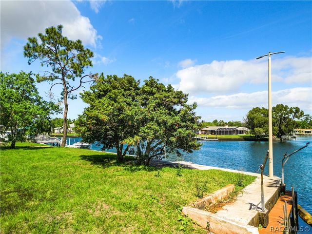 731 SE 1st Court, Crystal River, FL 34429