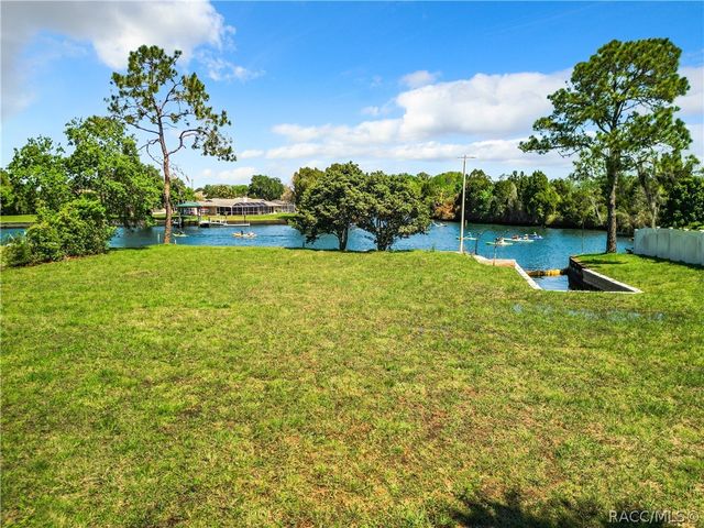 731 SE 1st Court, Crystal River, FL 34429
