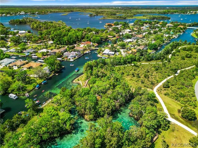 731 SE 1st Court, Crystal River, FL 34429