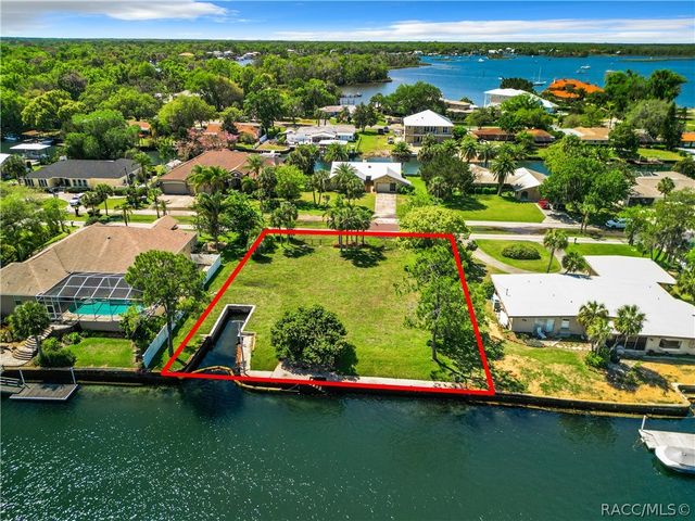 731 SE 1st Court, Crystal River, FL 34429