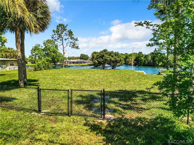 731 SE 1st Court, Crystal River, FL 34429
