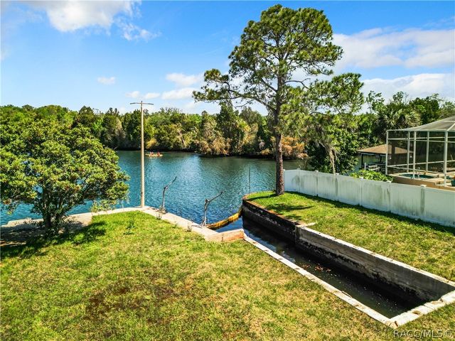 731 SE 1st Court, Crystal River, FL 34429