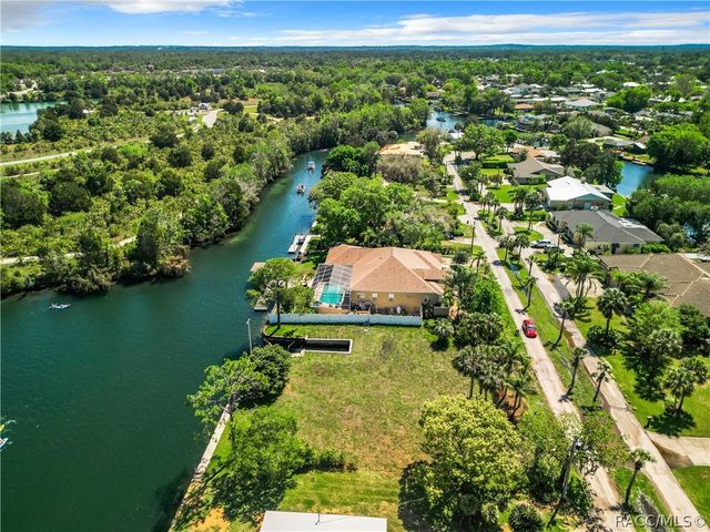 731 SE 1st Court, Crystal River, FL 34429