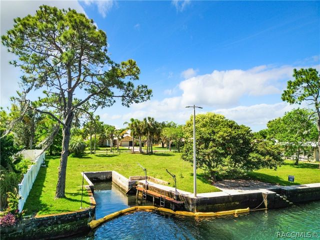 731 SE 1st Court, Crystal River, FL 34429