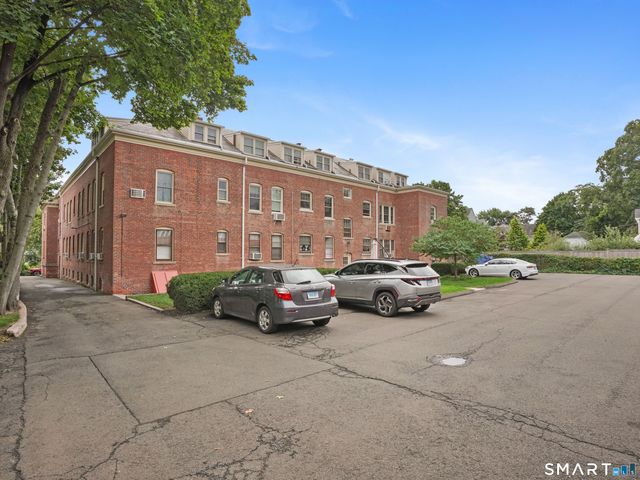 146 Everit Street E, New Haven, CT 06511