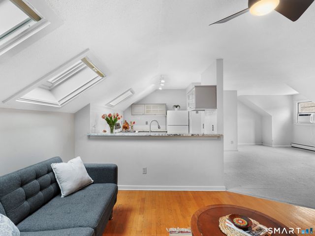 146 Everit Street E, New Haven, CT 06511