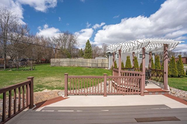 835 12th Street, Baraboo, WI 53913