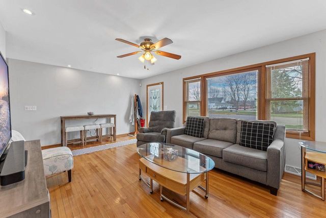 835 12th Street, Baraboo, WI 53913