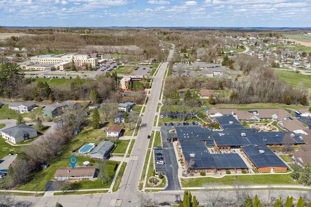 835 12th Street, Baraboo, WI 53913