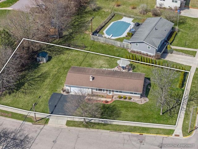 835 12th Street, Baraboo, WI 53913