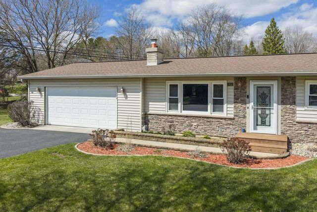 835 12th Street, Baraboo, WI 53913