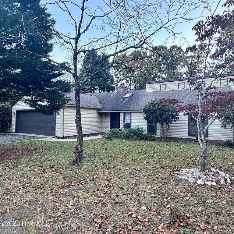 580 Burning Tree Road, Pinehurst, NC 28374