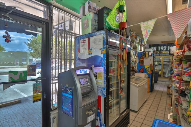 Convenience Store For Sale In Miami, Miami, FL 33135