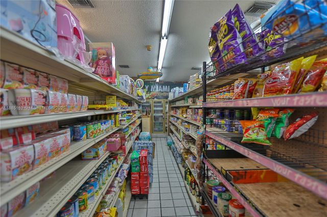 Convenience Store For Sale In Miami, Miami, FL 33135