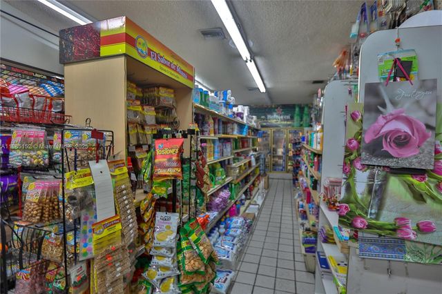 Convenience Store For Sale In Miami, Miami, FL 33135