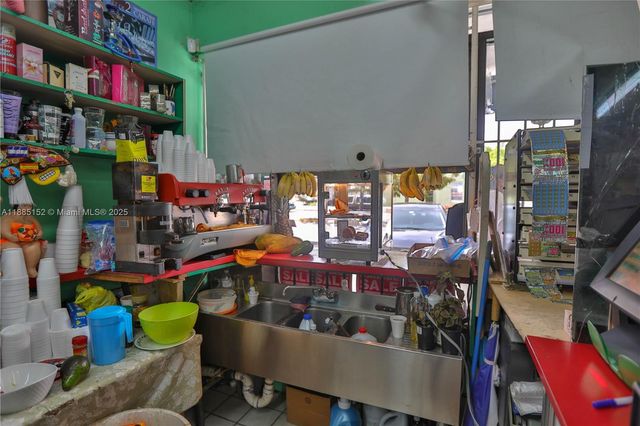 Convenience Store For Sale In Miami, Miami, FL 33135