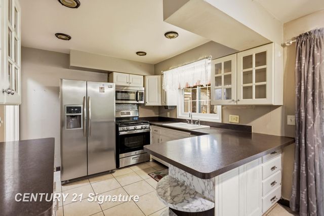 2684 Kuhlman Drive, Saginaw, MI 48603
