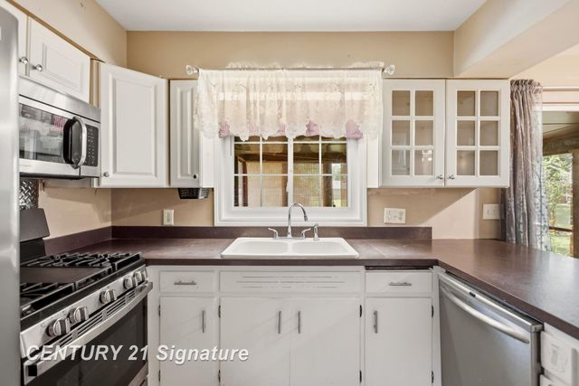 2684 Kuhlman Drive, Saginaw, MI 48603