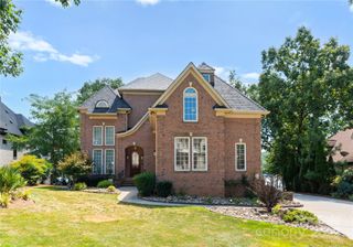 3251 Lake Pointe Drive, Belmont, NC 28012