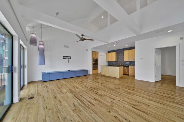 4205 Eigel Street, Houston, TX 77007