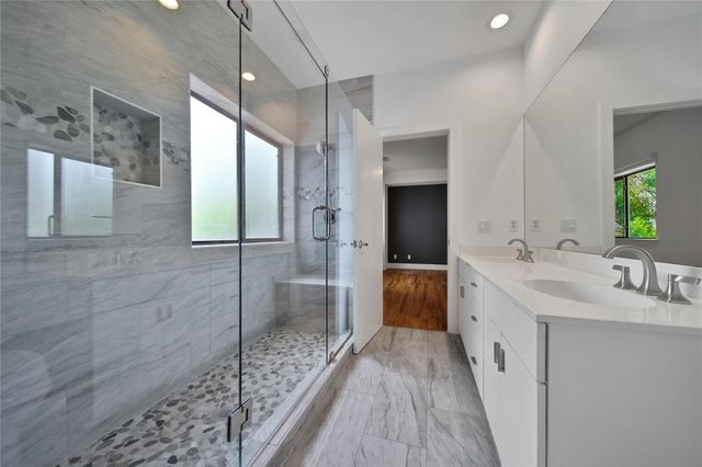 4205 Eigel Street, Houston, TX 77007