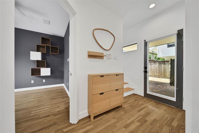 4205 Eigel Street, Houston, TX 77007