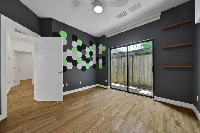 4205 Eigel Street, Houston, TX 77007