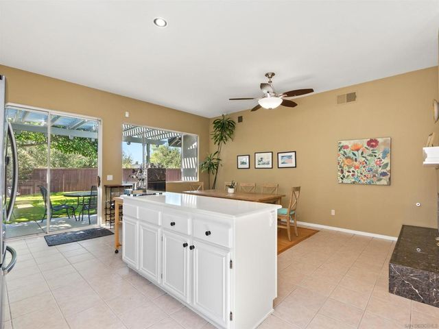 12420 Whispering Tree Ln, Poway, CA 92064