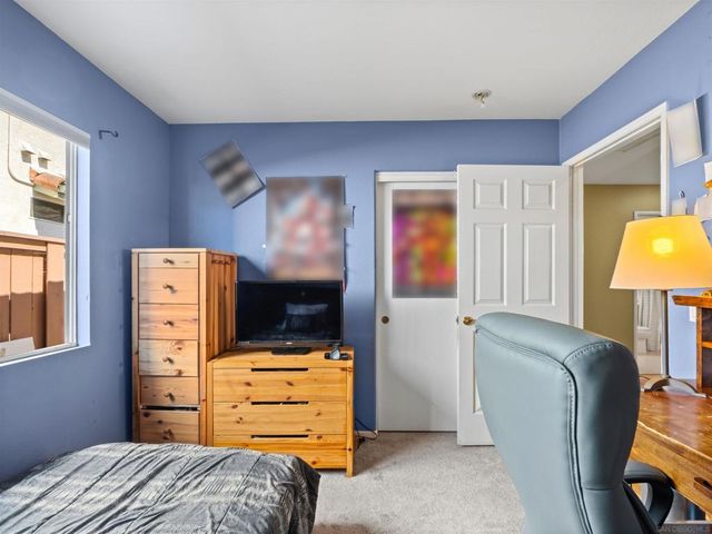 12420 Whispering Tree Ln, Poway, CA 92064