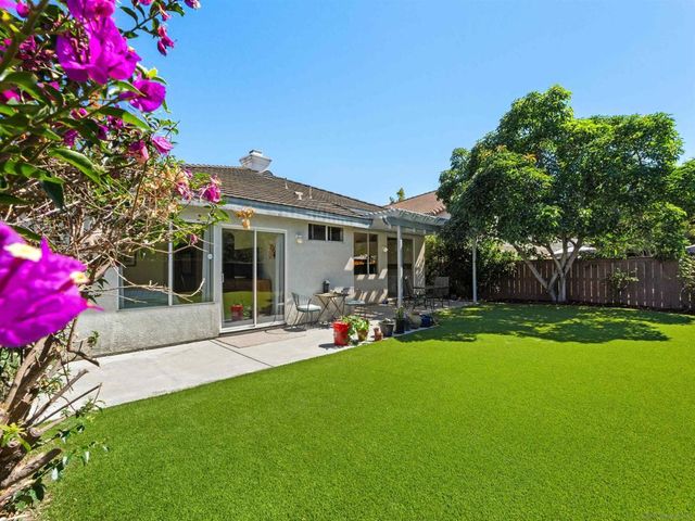 12420 Whispering Tree Ln, Poway, CA 92064