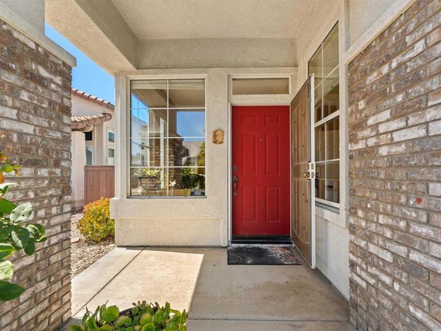 12420 Whispering Tree Ln, Poway, CA 92064