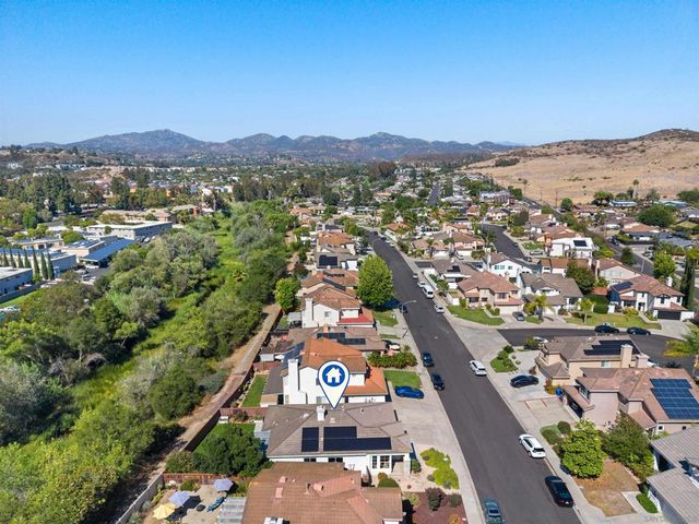 12420 Whispering Tree Ln, Poway, CA 92064