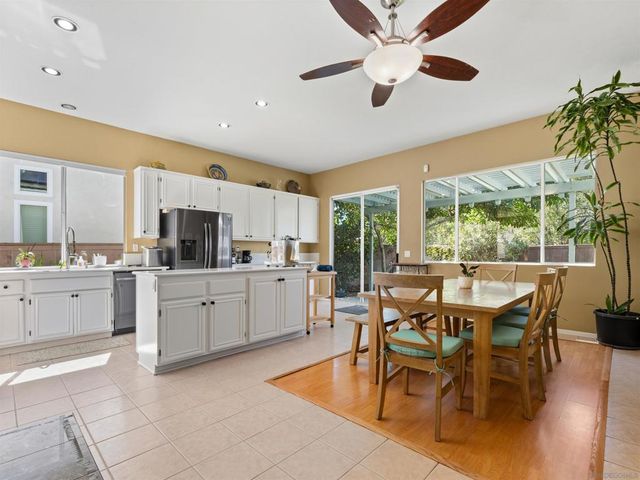12420 Whispering Tree Ln, Poway, CA 92064