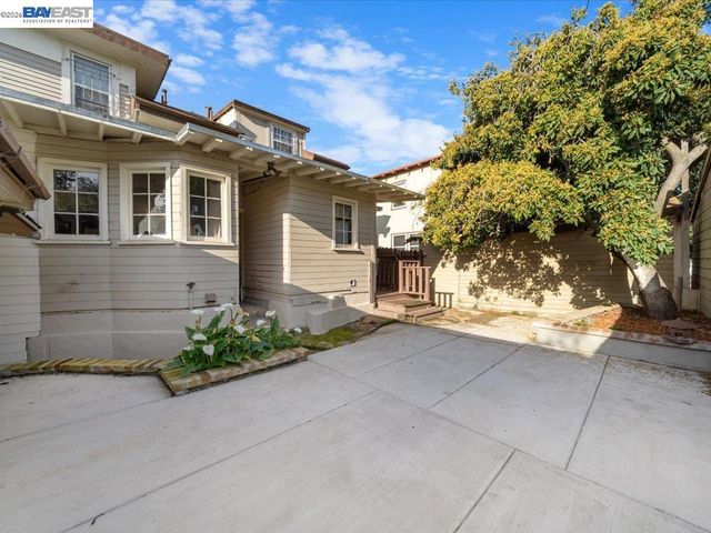 2550 Pleasant st, Oakland, CA 94602