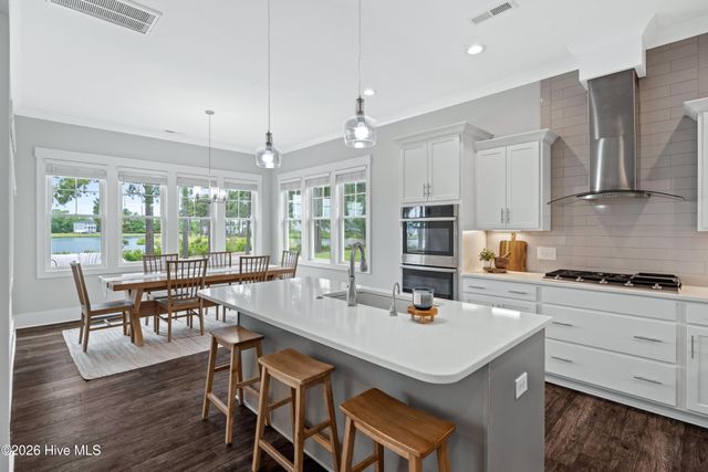 188 Spicer Lake Drive, Holly Ridge, NC 28445