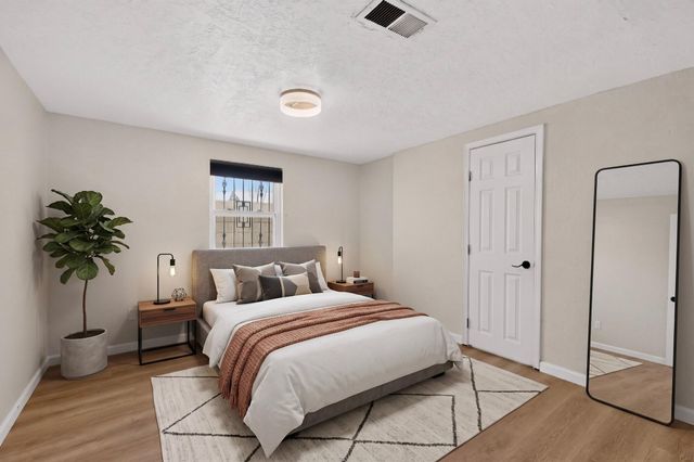 1216 Forrester Avenue NW, Albuquerque, NM 87104