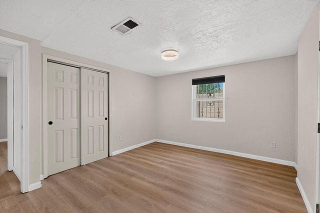 1216 Forrester Avenue NW, Albuquerque, NM 87104
